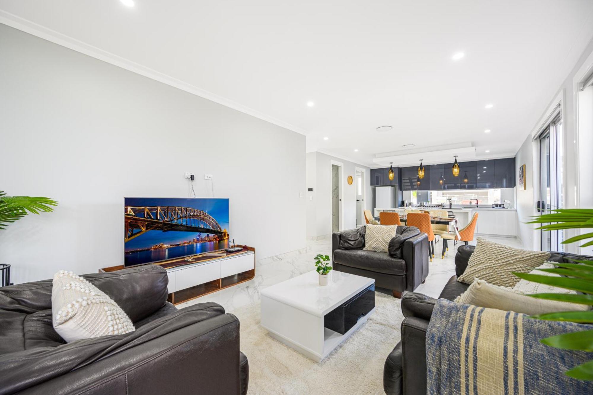Apartment Sweet 5br House With Wifi&parking Campbelltown